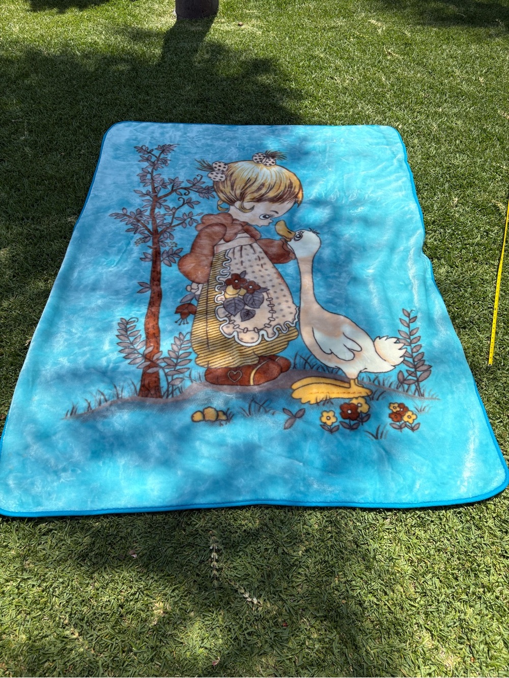 Vintage Korean Mink Blanket Baby Blue Little Girl w/ Duck 82 x 61 EUC Precious